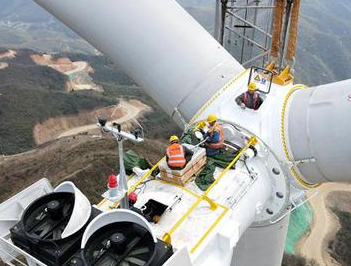 風電安裝高空作業(yè)防墜器保護工人安全